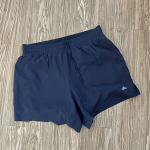 ALO Yoga, Men's, Medium 5" Adapt Running Shorts in Navy (New w/o Tags)